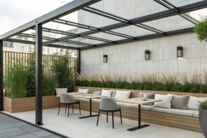 Aménagement extérieur à Royan : optimiser l’espace avec une pergola modulable