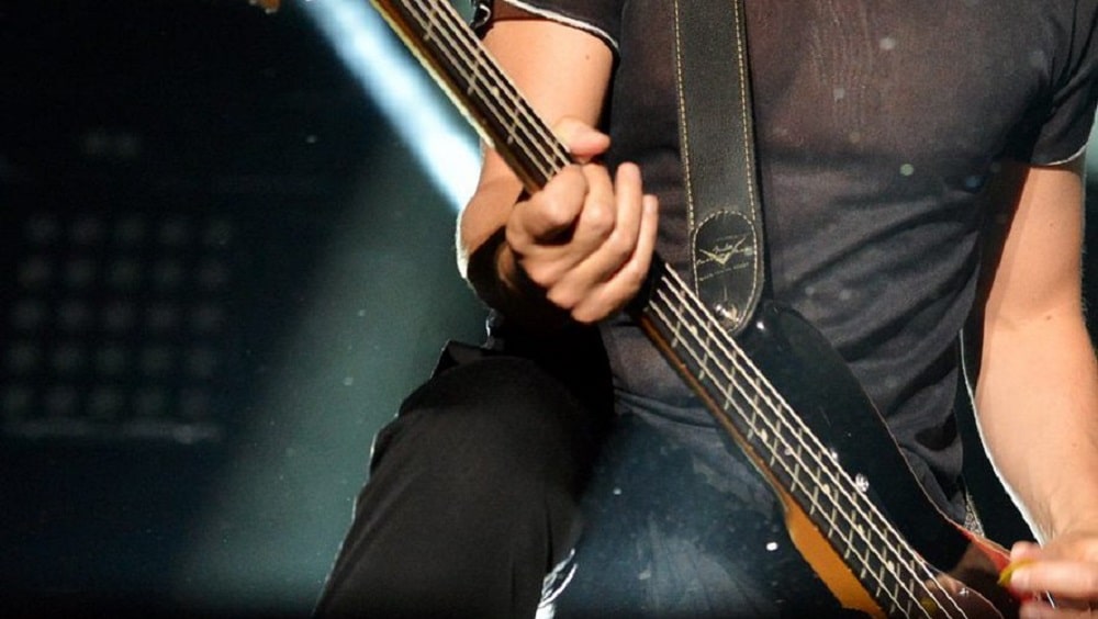 est le titre du premier album solo de Calogero